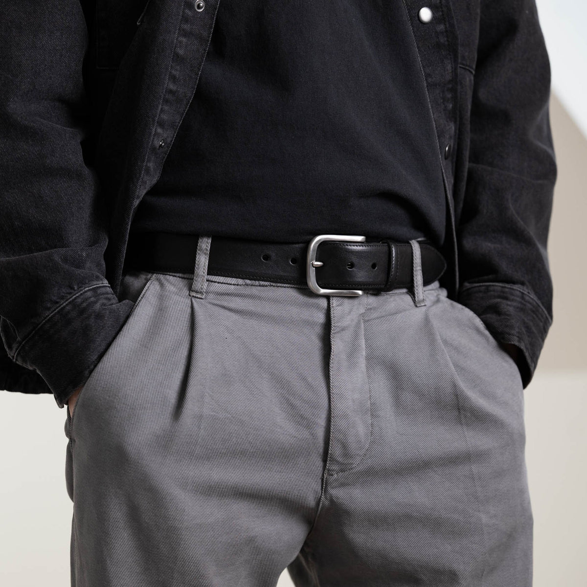 Lebenslang-Gürtel „Hannes“ in Schwarz – 4 cm, bombierter Herren Jeansgürtel mit massiver Edelstahlschnalle
