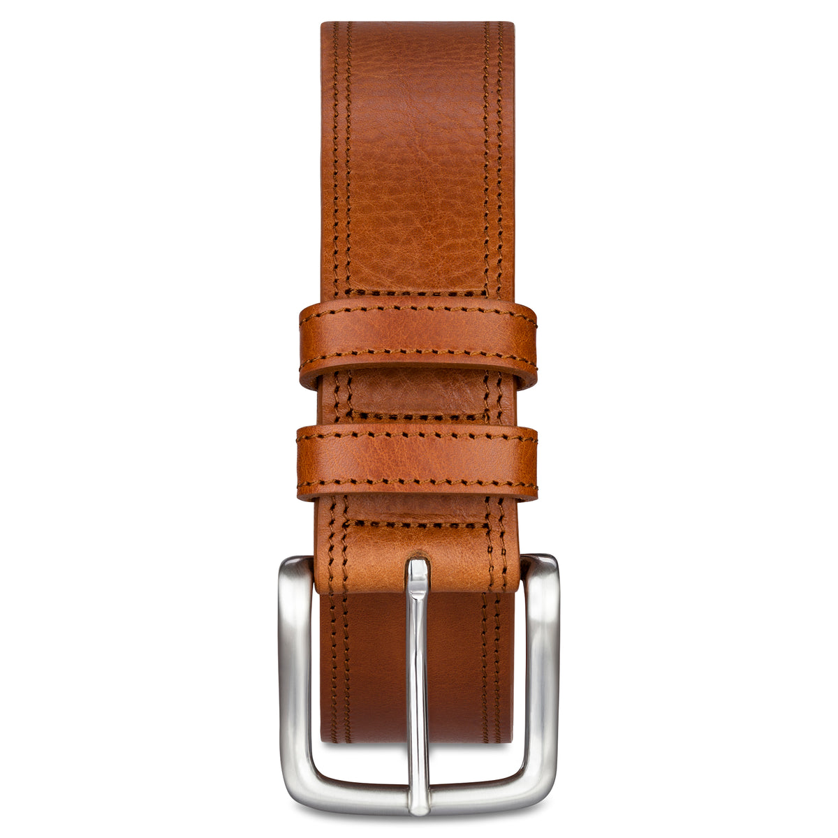 4cm breiter Jeansgürtel für Herren in Cognac mit doppelter Ziernaht. Das schöne Rindleder ist einlagig. Die Gürtelschnalle ist silbersatiniert. Der Gürtel hat zwei Schlaufen. 