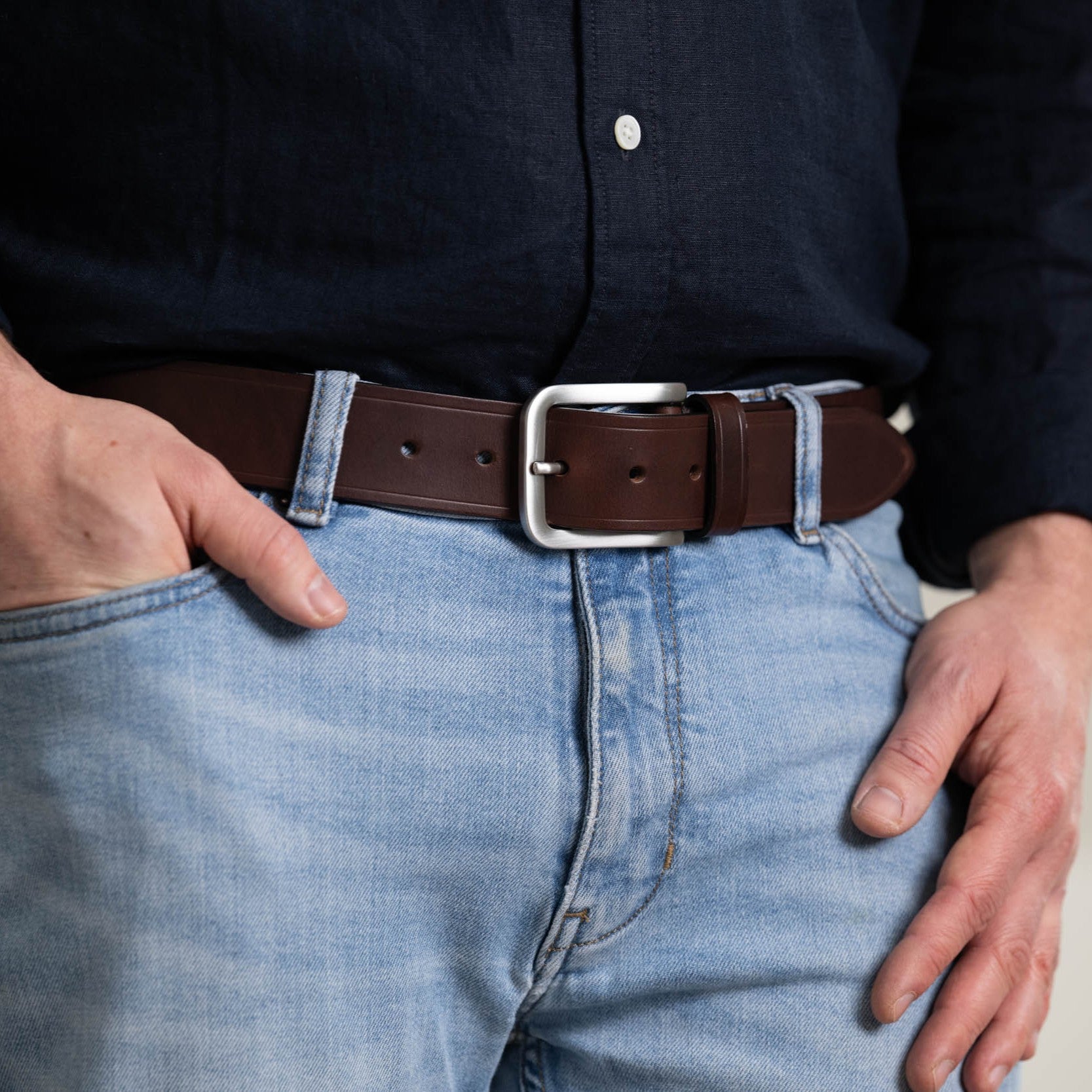 Gürtel für‘s Leben: Kobel Croupon-Ledergürtel in Braun: „Sebastian“ - 4 cm, 4 mm starkes Satteltaschen-Leder